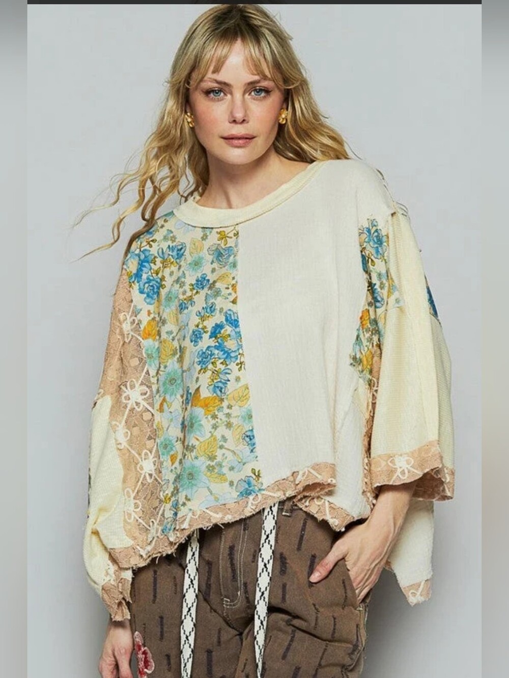 POL Floral Lace Patch Round Neck Double Gauze Top